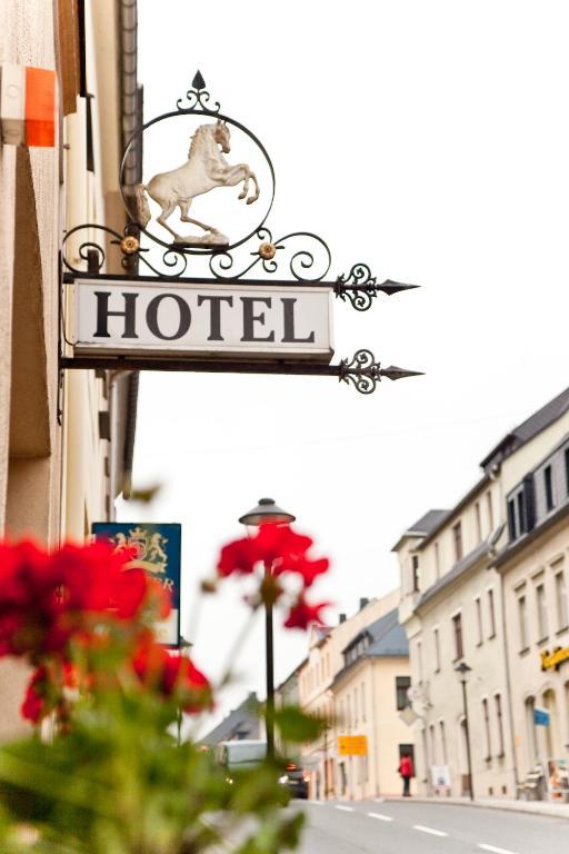 Hotel Weisses Ross Мариенберг Экстерьер фото